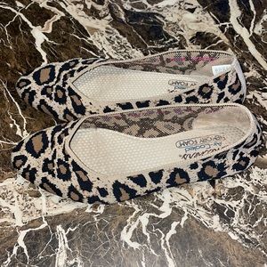 Skechers Cleo Claw-Some Air Cooled Memory Foam Shoes size 8.5 Leopard